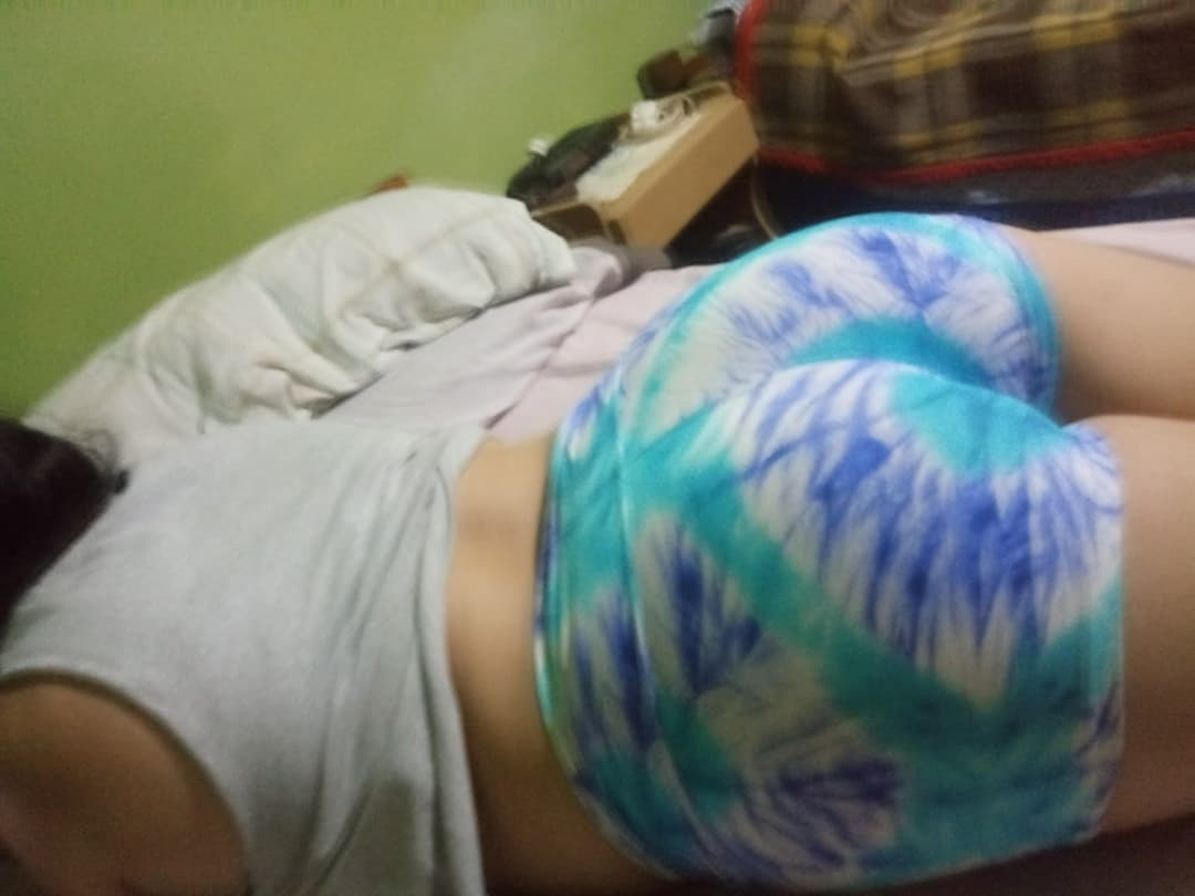Culo con el shorts azul ?