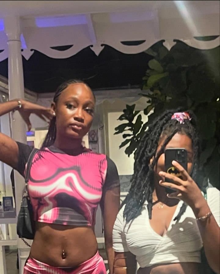 Two pussy selling Jamaican WHORES showing off for the gram