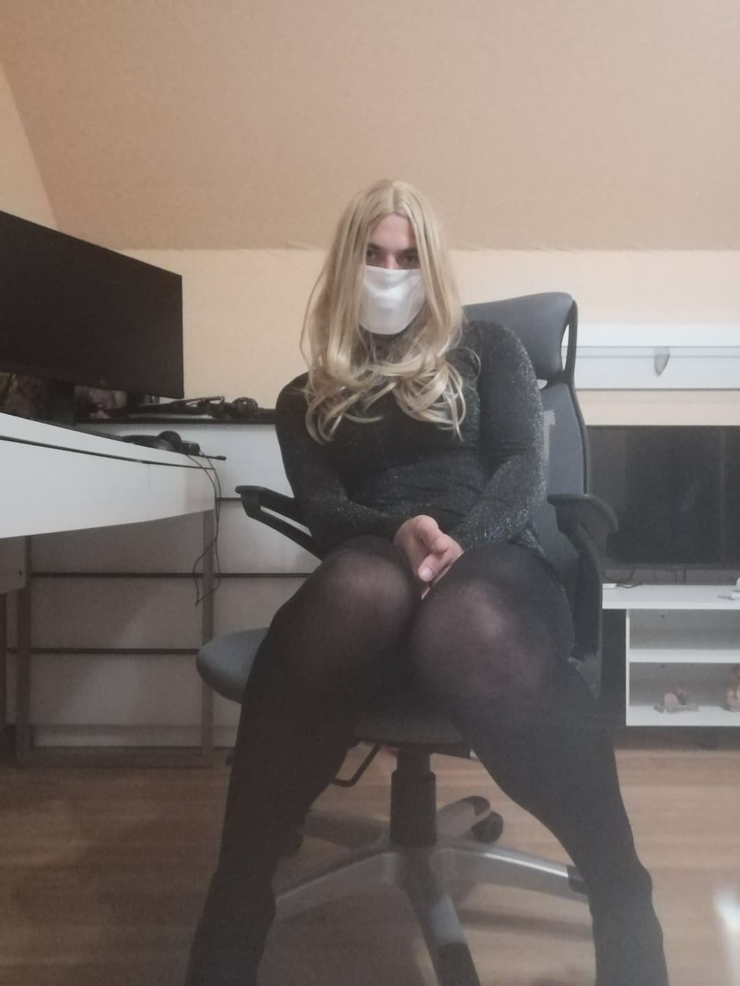 Office sissy slut gets naughty