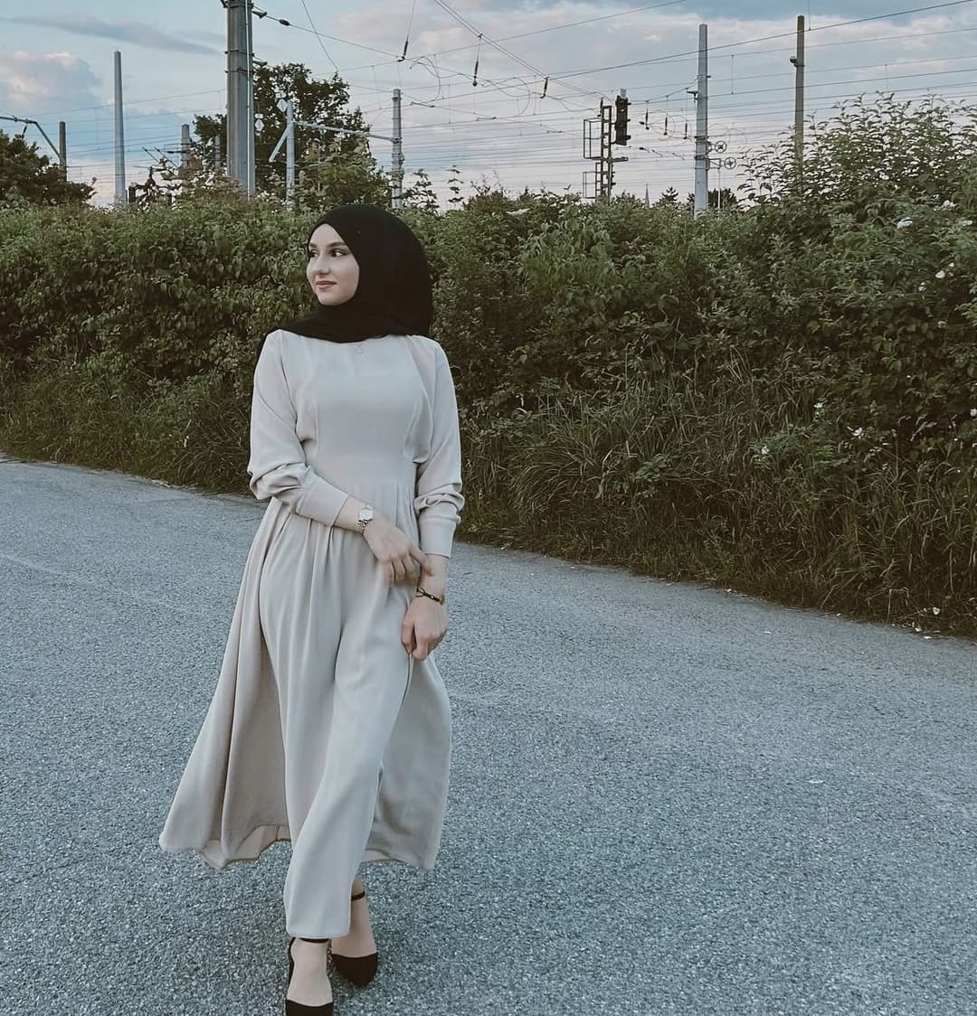 Click to view full size Barely Legal Hijab Teen