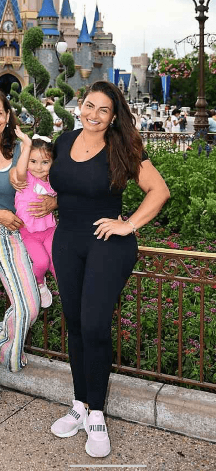 Floridia Spanish milf Mafe gordon