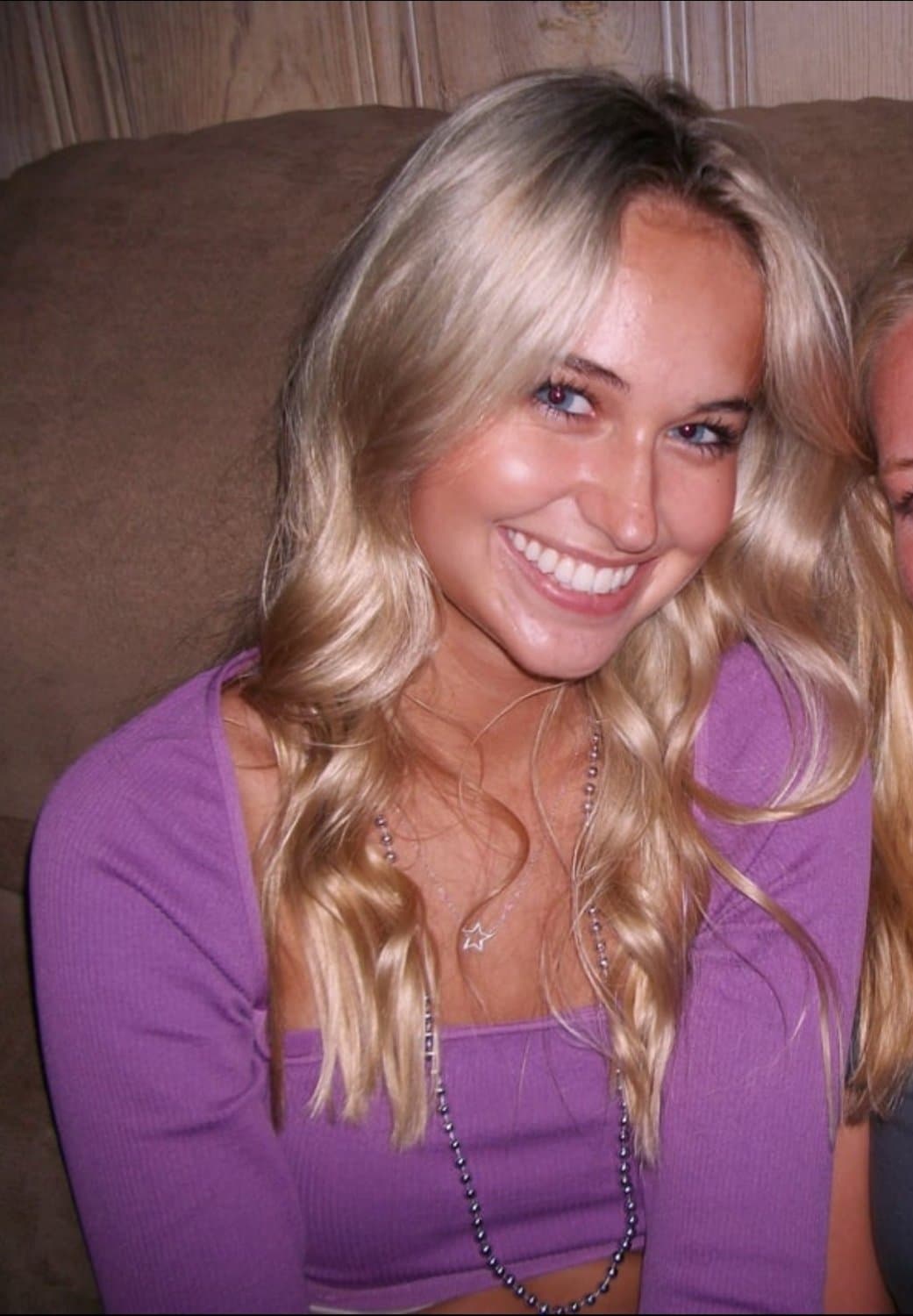 Hot 20yr collage girl tessa with sexy smile and rockin body