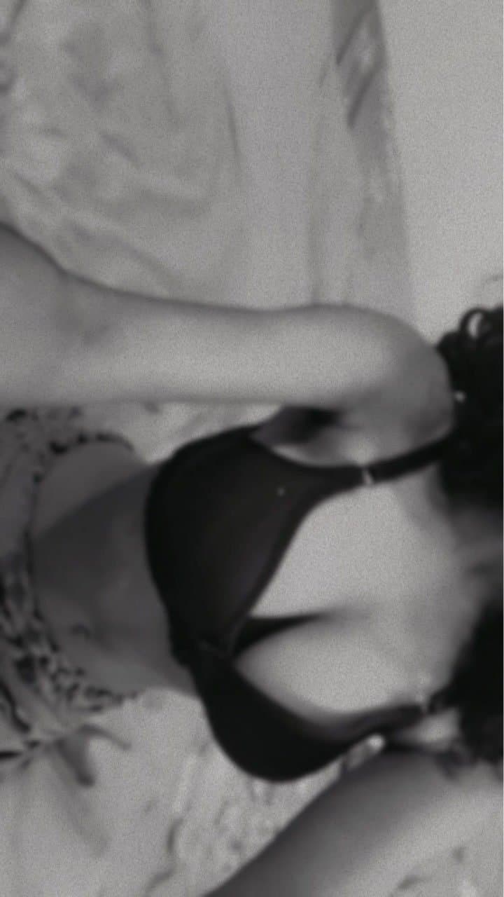 Sexy Hijabi Indian Gf sexy pics and vids leaked