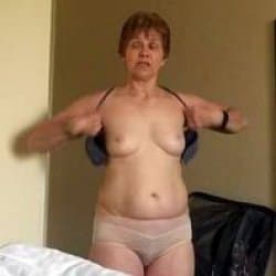 Click to view full size Danielle mature lady posing for you