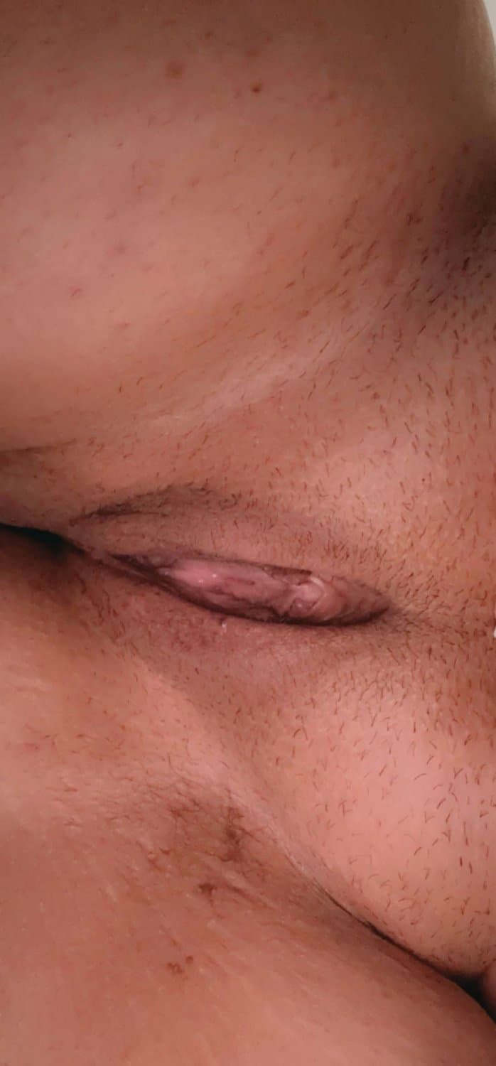 She said she wants to be a webslut guys so let’s help her out!!