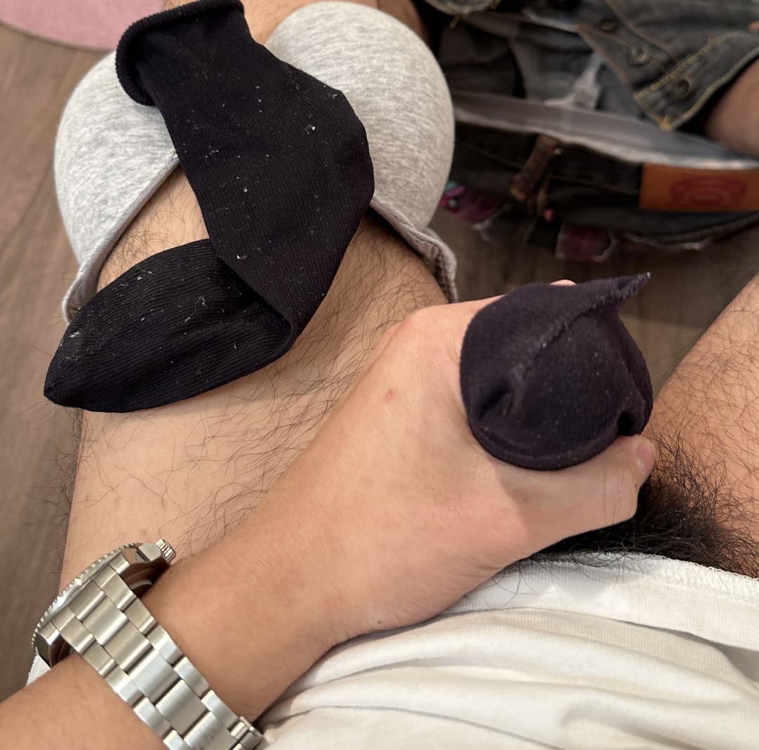 Click to view full size Asian shoes / feet / socks & cum
