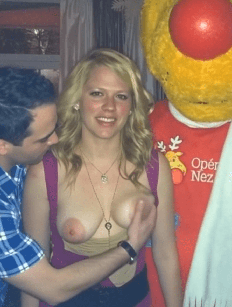 Flash in a public bar with Nez-Rouge Mascot in QC. then grope by a stranger!