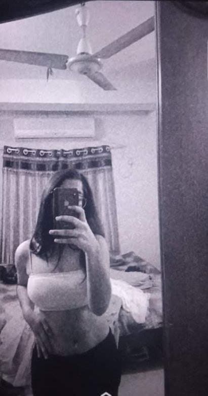 Desi Bangladeshi Cute GF Showing Rubbing Pussy