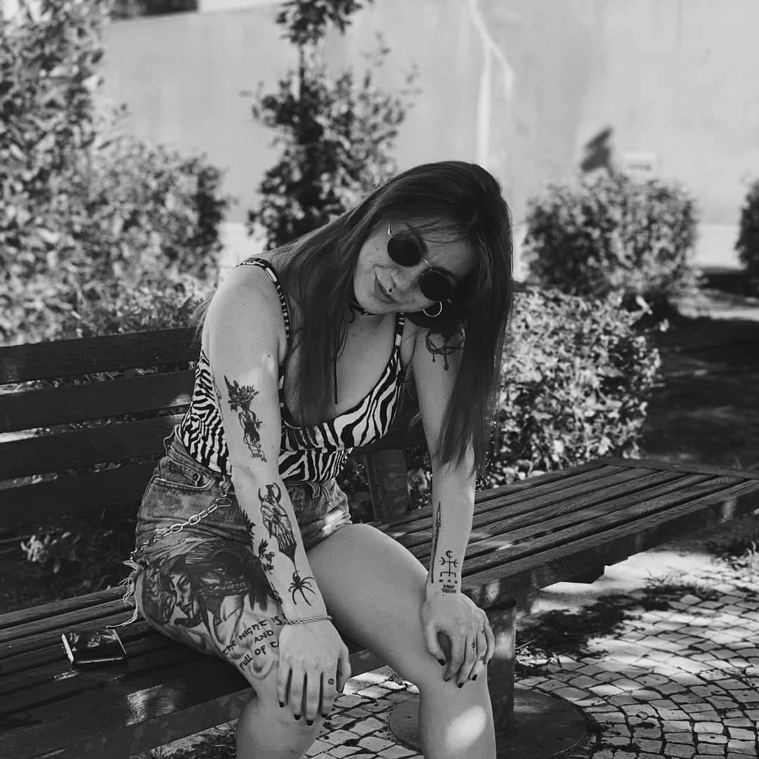 My sister and her creamy dirty panties. She just need some tribs and milk ??