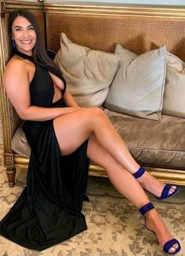 FIT LESBIAN HOTEL SHOWER TEASE