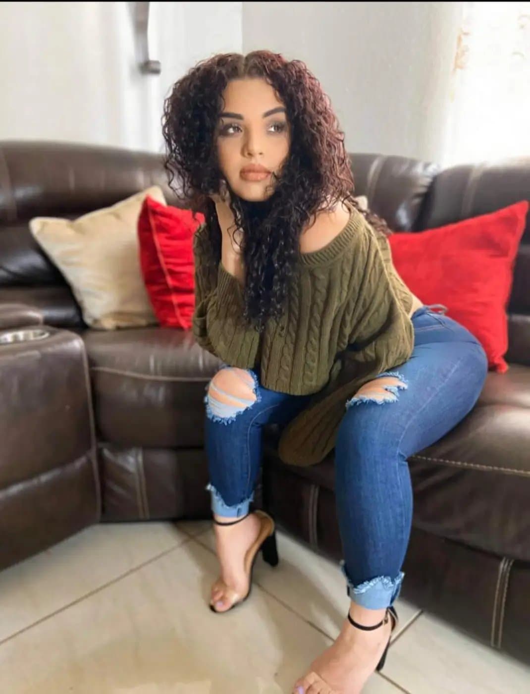 Everyone go message Serenity Vela on Facebook and tell her to start an Onlyfans