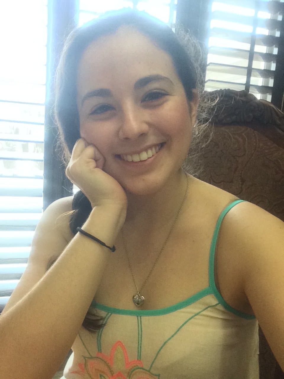 Thicc Hooters Latina