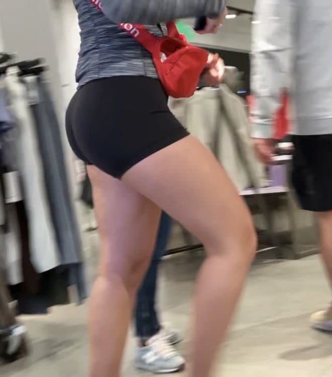 Click to view full size Lulu Bubble Ass