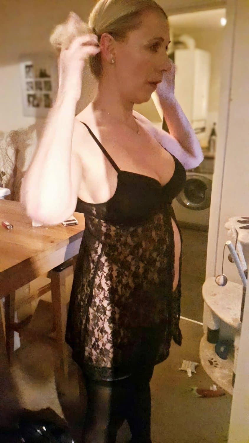Mature UK Blonde Slut In Stockings & Pigtails