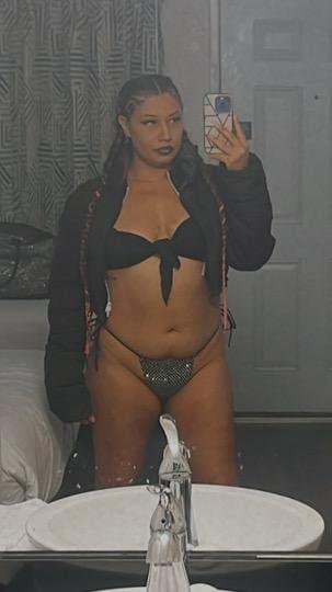 Click to view full size 29 year old Mya escort in Las vegas strip and Las Vegas blvd and and surrounding areas