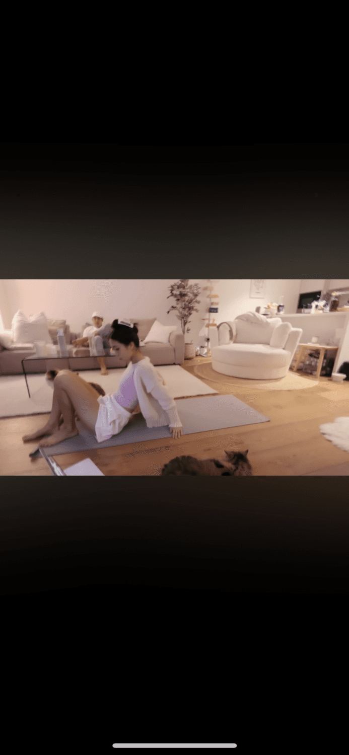 Cheeky home workout for daddy