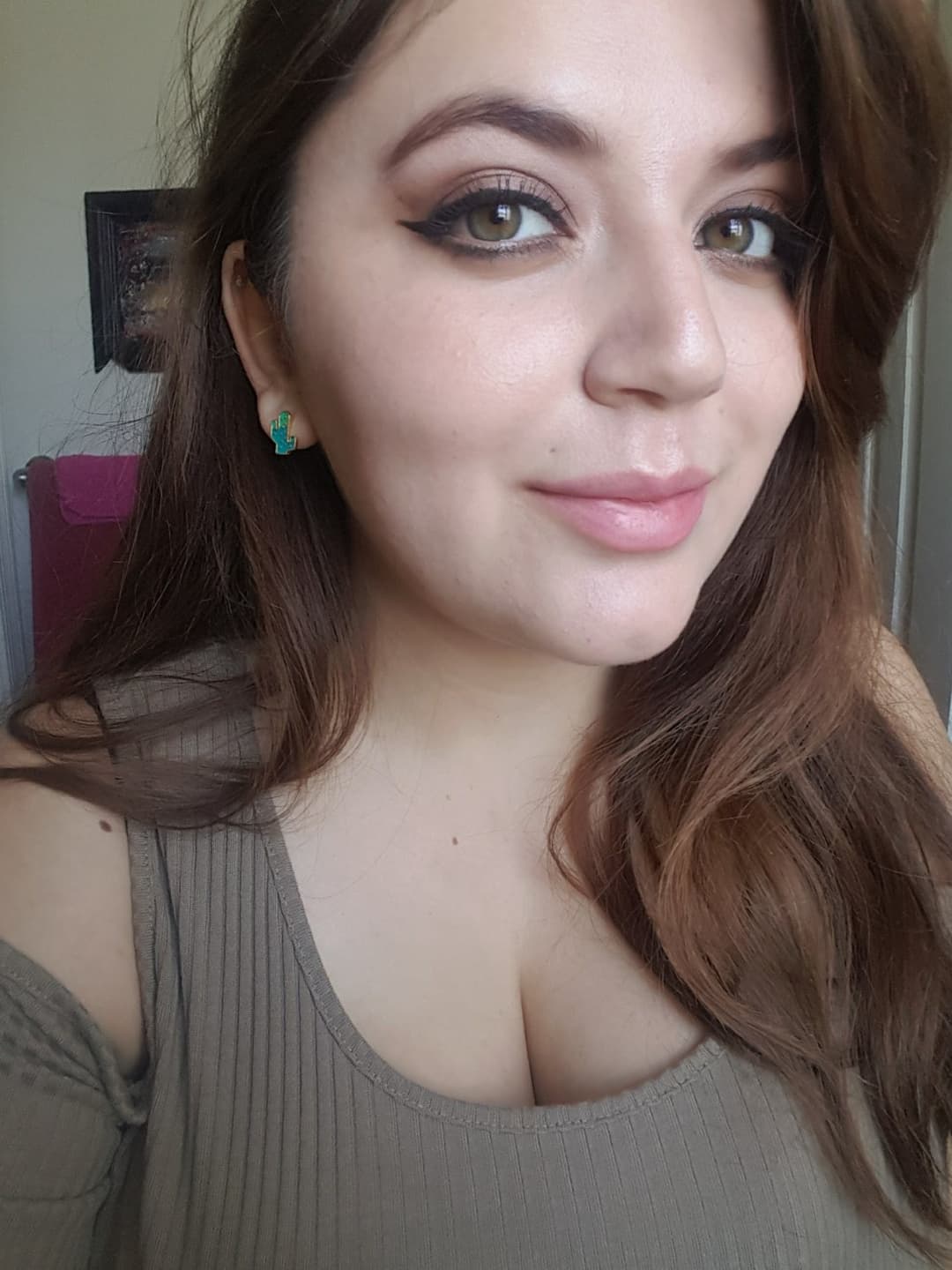 Click to view full size Naughty Office Gurl