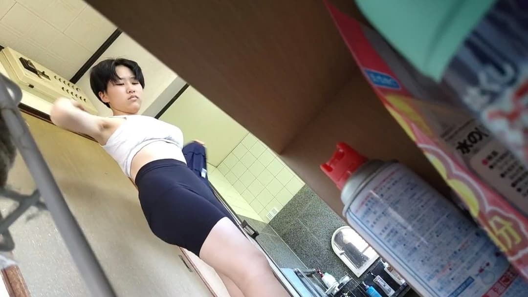 Japanese Teen Amateur Shaved Girl In The Dressing Room (Voyeur) 2 素人パイパン女子脱衣所盗撮2