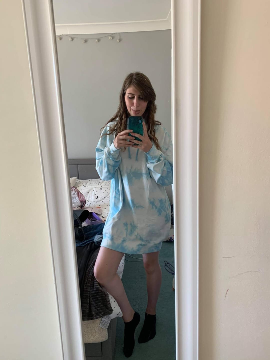 Loose myself looking at her