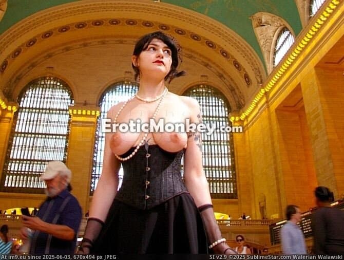 Frau Rosie Wilde (Frau Rosie Levine) nackt (1)