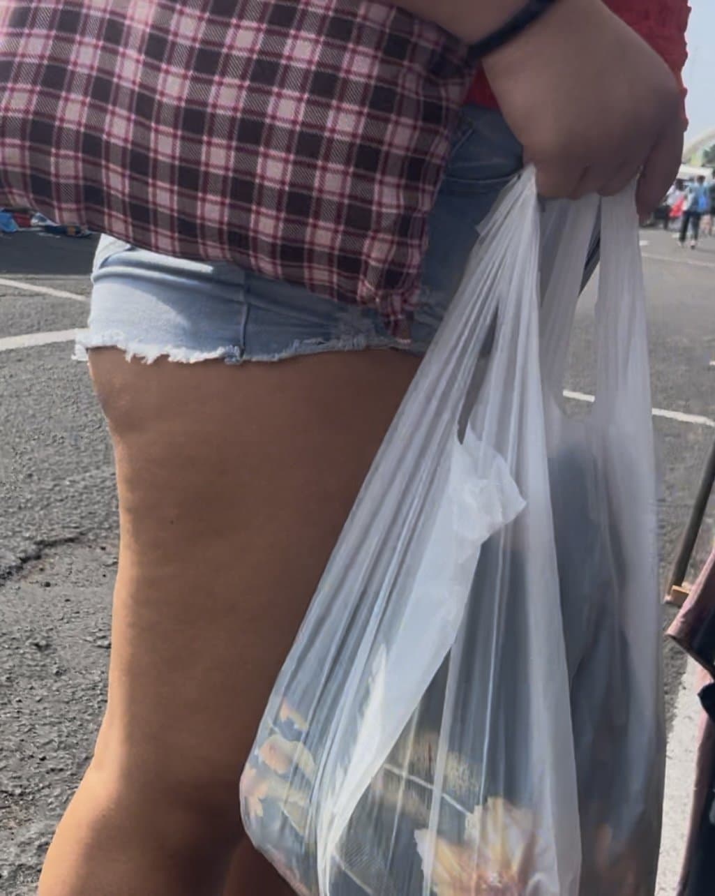 Thick Asian babe tight huge cameltoe. Pussy lips bussin in those shorts . So sexy