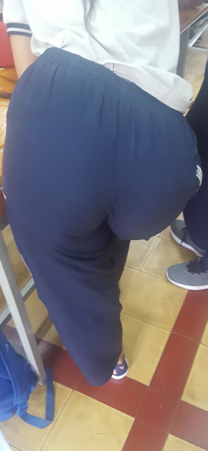 Click to view full size Asian teen fat ass visible erotic crack