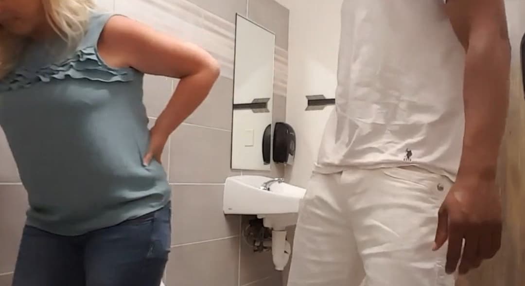 Black Reddit Fan Back Seat Of my Car meet up Fucked My Butthole chrissy az Hot Wife