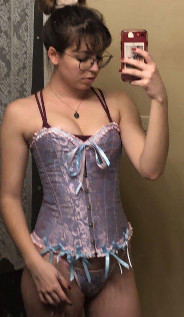 Click to view full size Oklahoma girl K new to anal