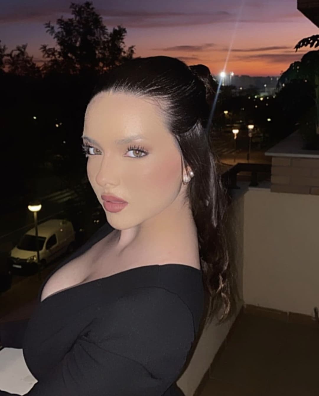 Silvia la jovencita calientapollas de Salou