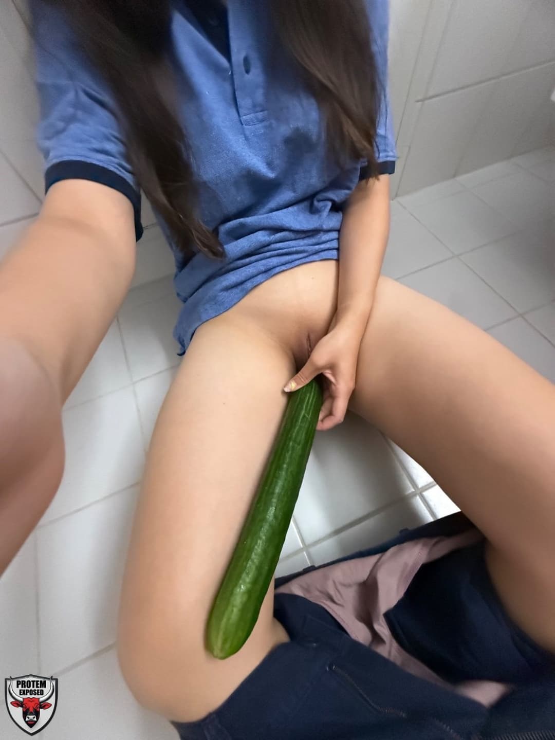 Minimum Wage - Public nudity at work