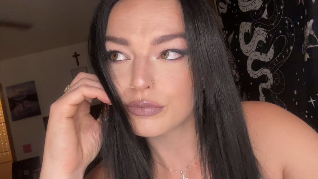 Emo slut got on Idol - sucked too much BBC in Hollywood