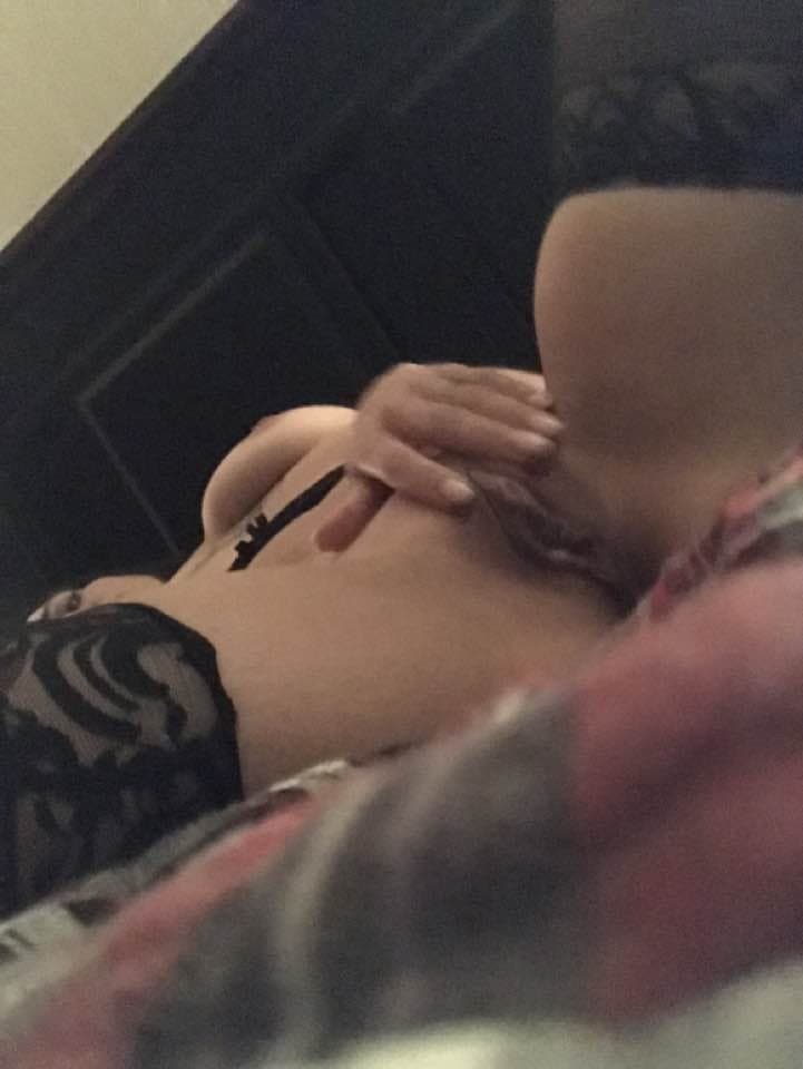 See unawhere Mia big saggy tits kik her Spicysal666