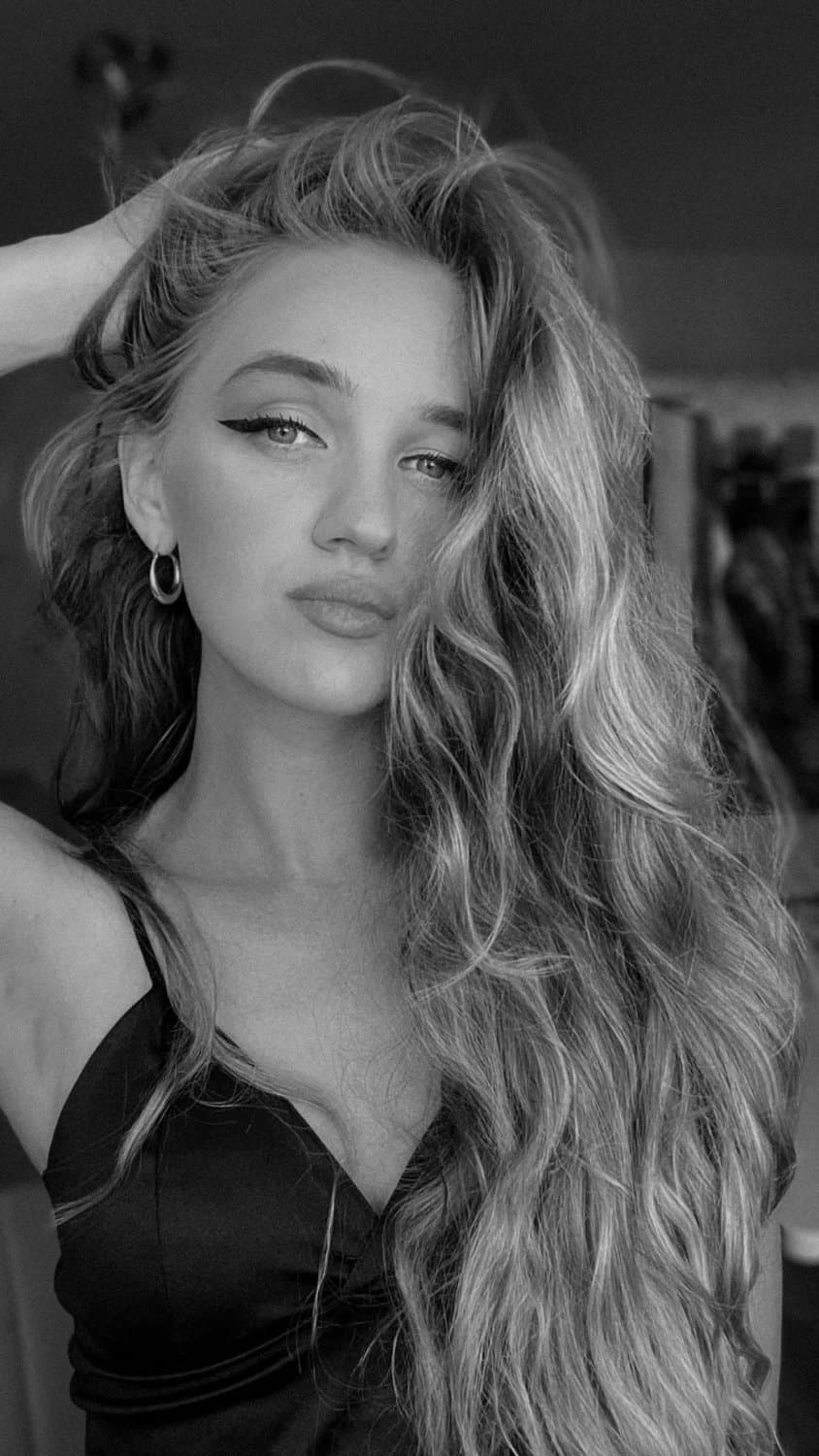 Russian Blond Whore Alina Barkun