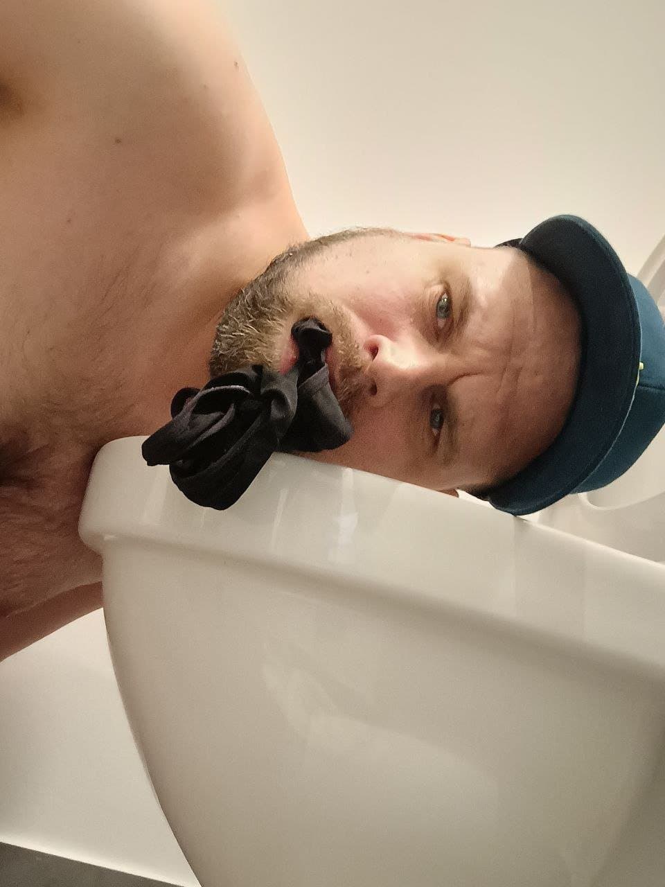 Public exposure. Rasmus Eriksen shows what a cunt he is with Dirty pictures with his friend Line on