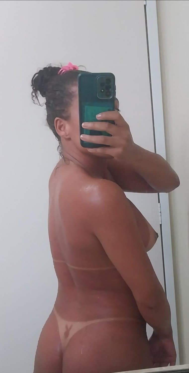 Cacheada com marquinha