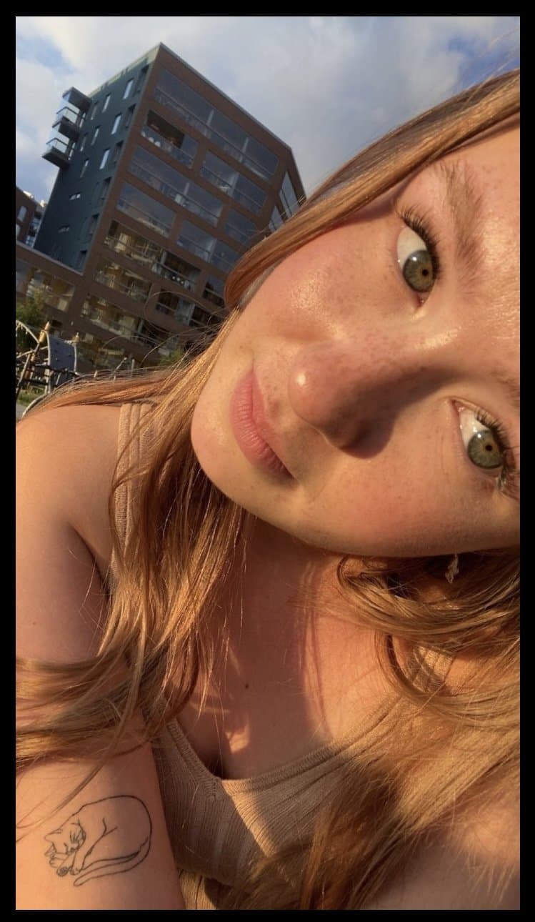 Beautiful Finnish slut Eedit needs cum on her face