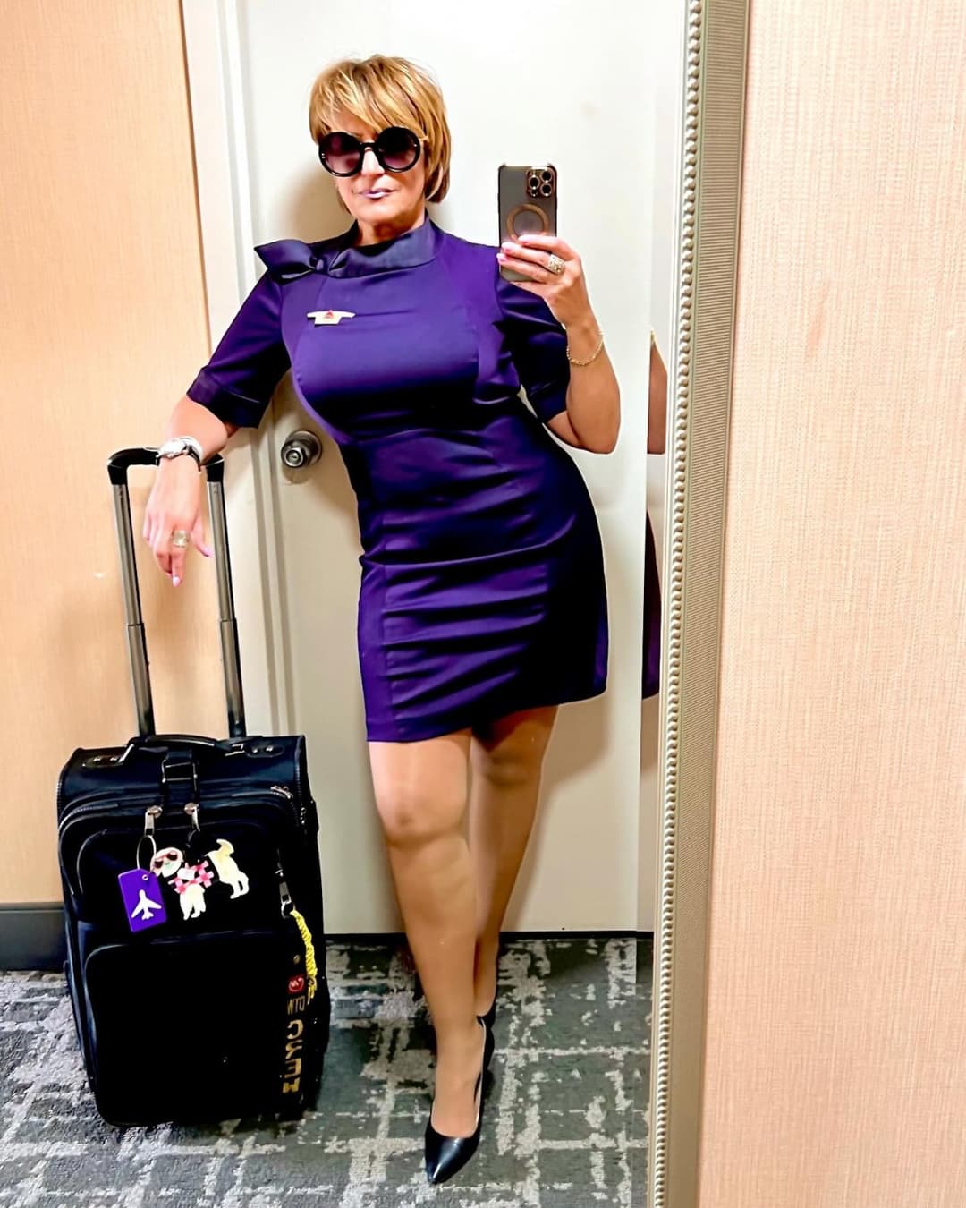 Thick Gilf flight attendant