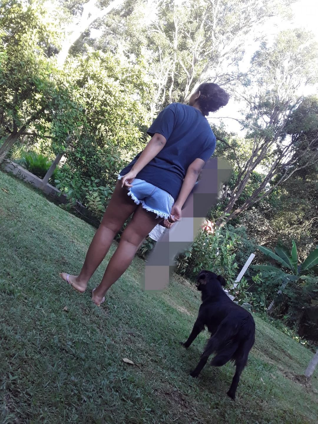 Morena Rabuda deliciosa com seu Shortinhos Safado