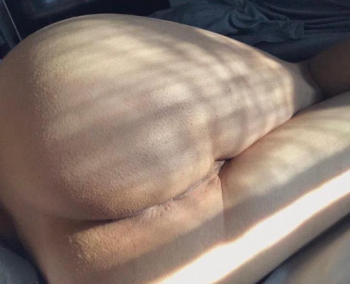 Bottom boy, crossdresser ??