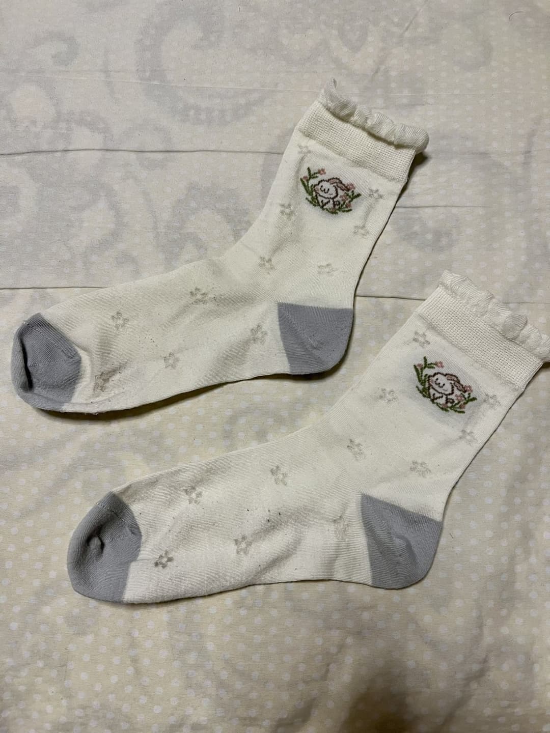 Click to view full size Chinese feet / socks / shoes.