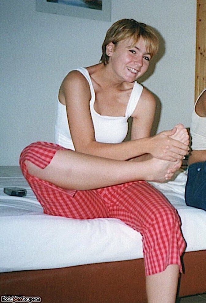 Wife with Amazing Hourglass Shape & Bubble Butt