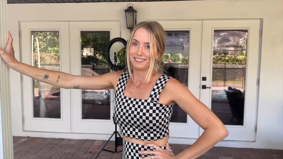 Skinny Milf Allie Wes