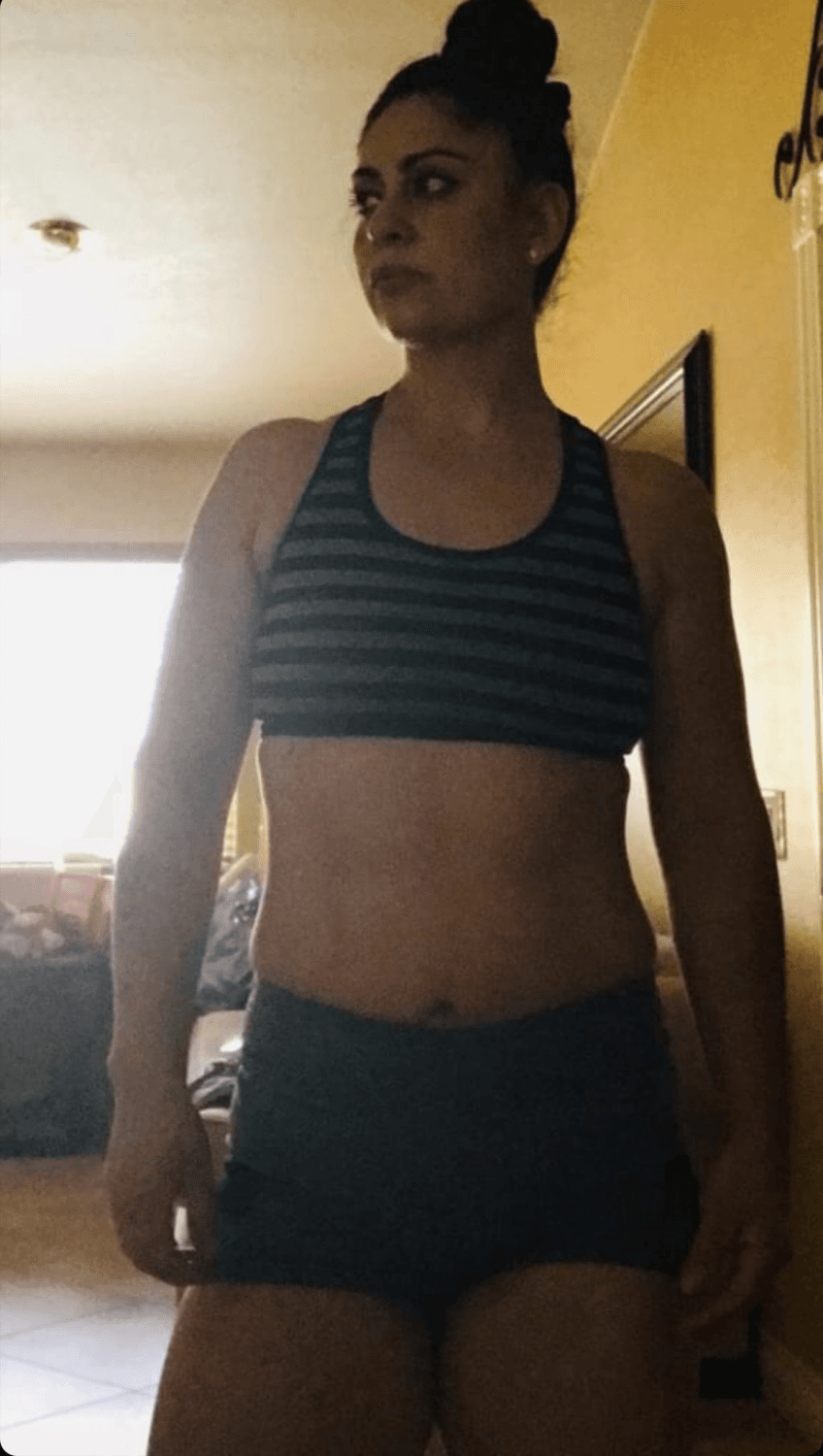 Click to view full size Sexy milfmom pictures