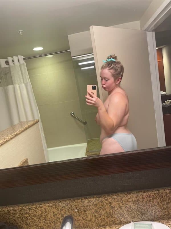 Flight attendant showing some thick blonde white babe action