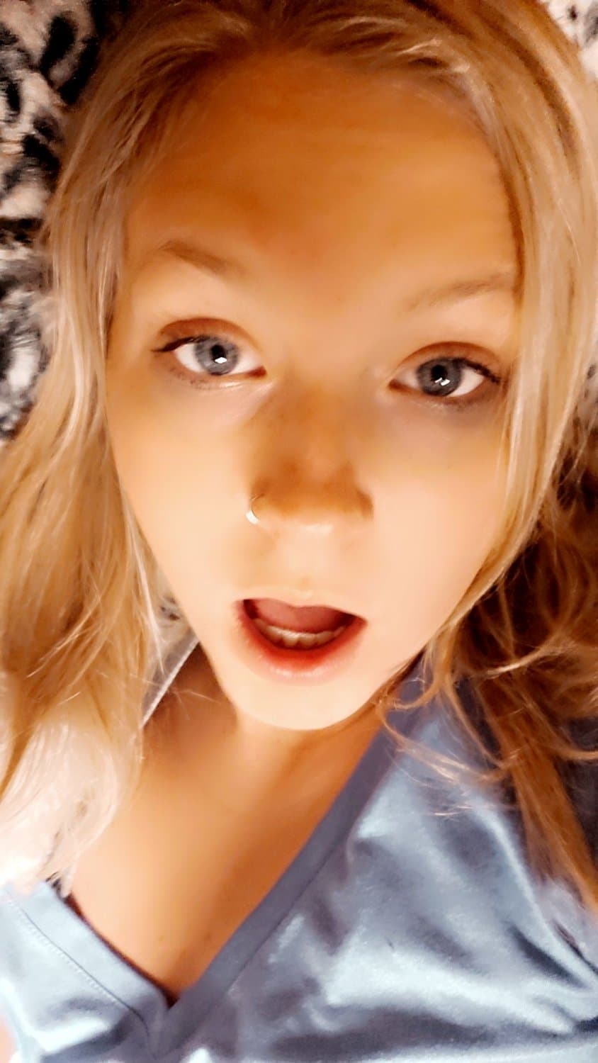 Click to view full size Hot And Slutty Petite Blonde Milf Military Wife pt3