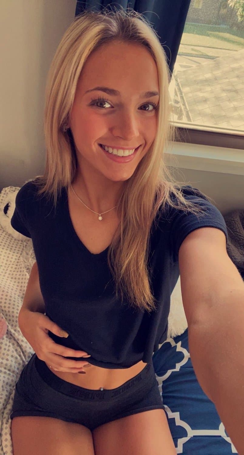 Blondie could get a filling