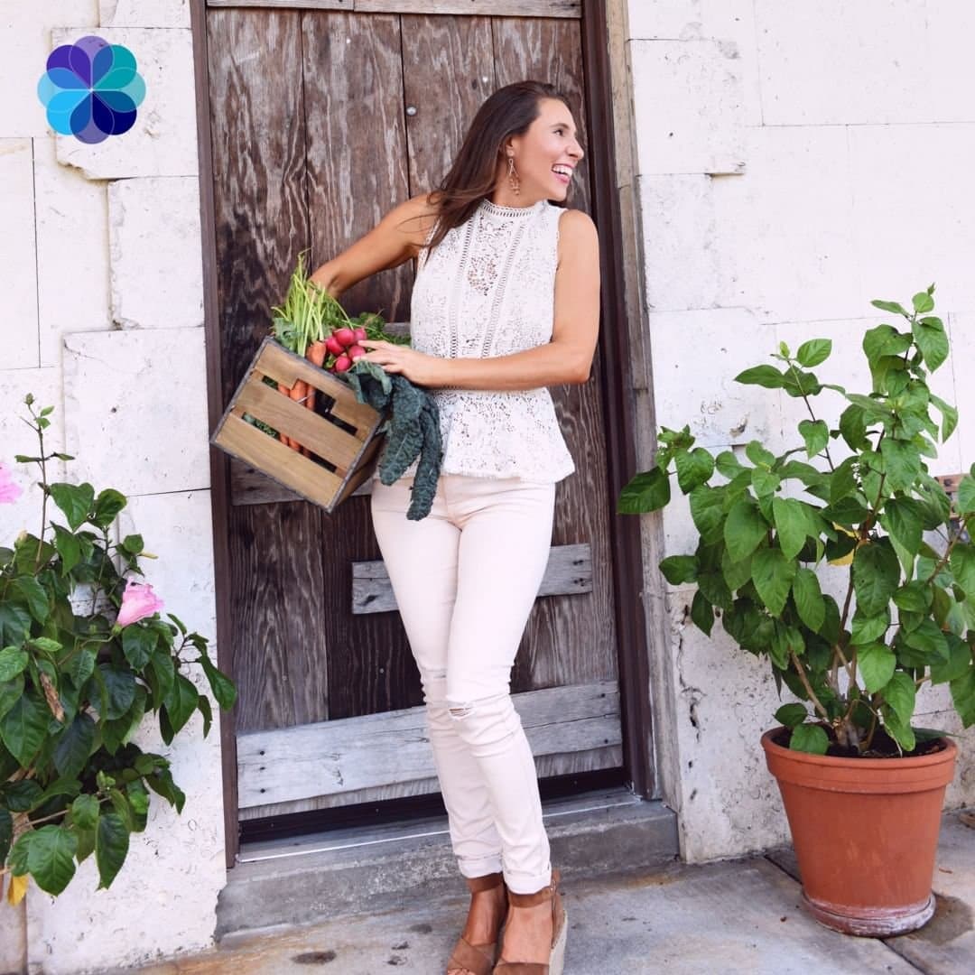 Crazy psychic woman thinks the internet forgot when she flashed her nice titties at Mardi Gras