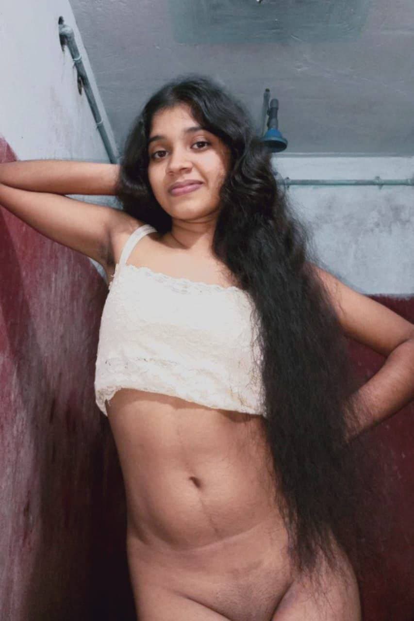 SL Cute Very Beautiful girl nude