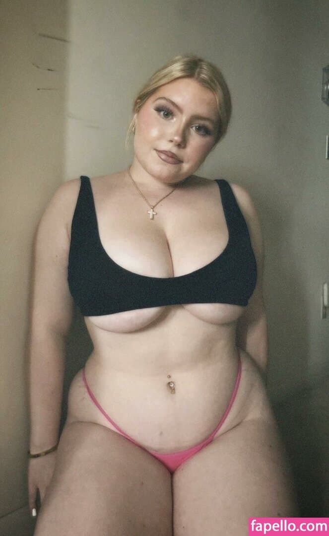 18 years old whore, blonde big tits big ass Gid bless America and her whore ass