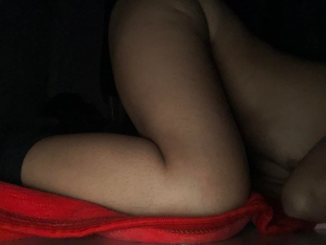 Rico Pack de Morrita flaca peluda, saca la lengua bien rico